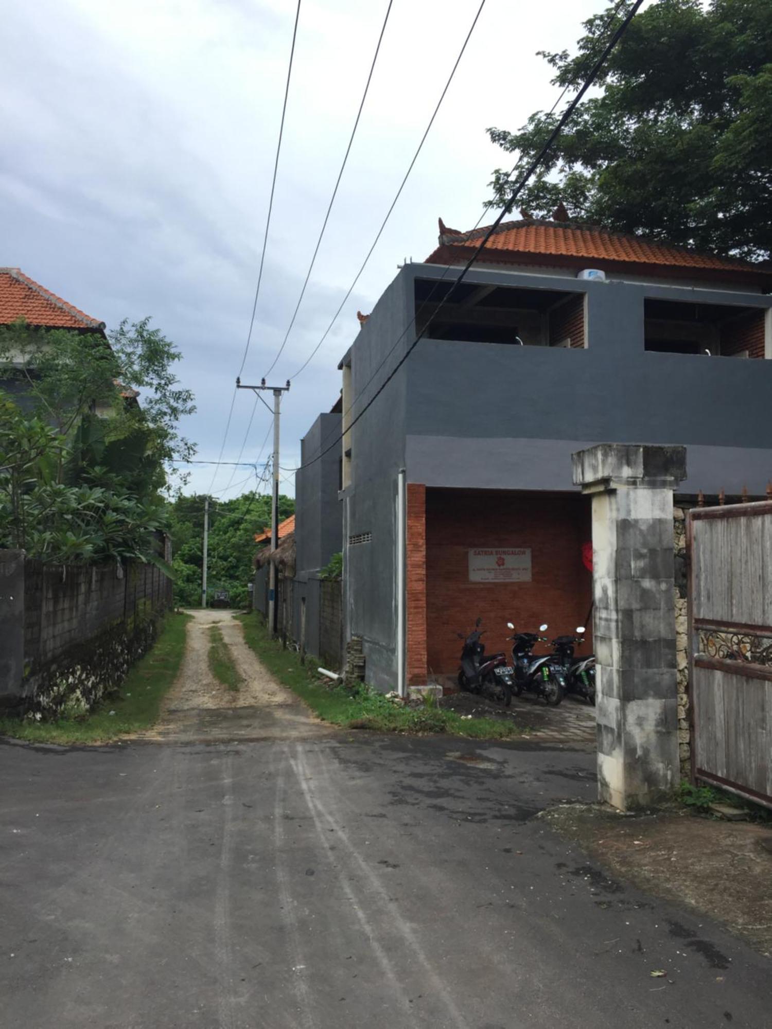Satria Bungalow Uluwatu Exterior foto